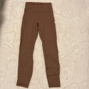 Lululemon In Movement Tight 25” sz 4